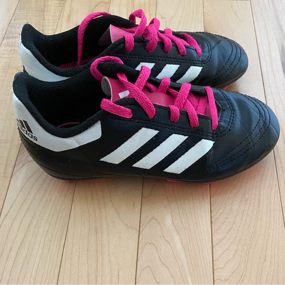 Adidas soccer cleats size Y13 GUC